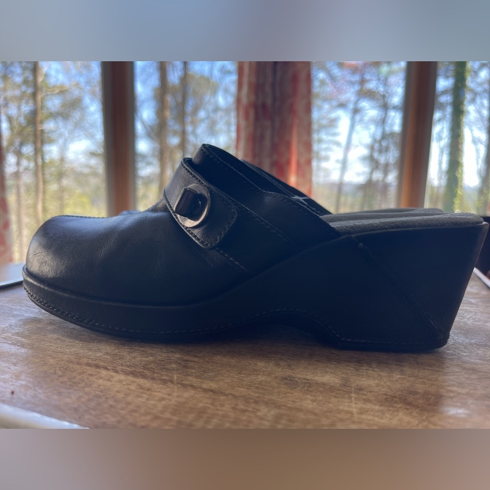 CLARKS black leather mules, size 8M, EUC‎ - Picture 4 of 7